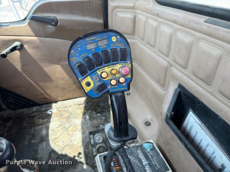 image for item DN6668 2006 Mack Granite CV713 ready mix truck