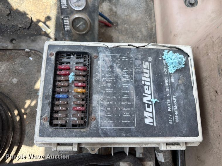 image for item DN6668 2006 Mack Granite CV713 ready mix truck