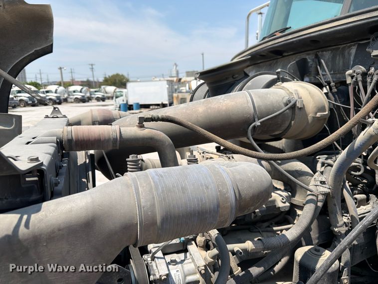 image for item DN6668 2006 Mack Granite CV713 ready mix truck