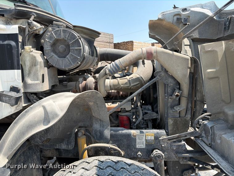 image for item DN6668 2006 Mack Granite CV713 ready mix truck