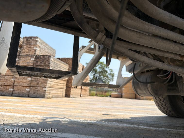 image for item DN6668 2006 Mack Granite CV713 ready mix truck