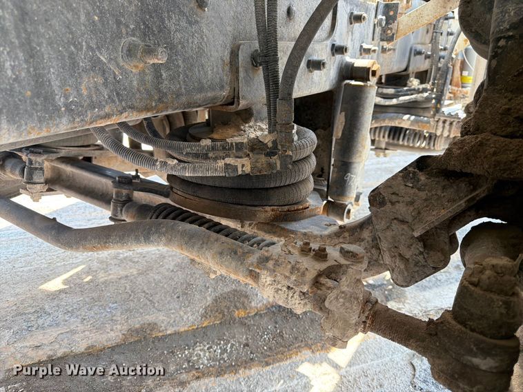 image for item DN6668 2006 Mack Granite CV713 ready mix truck