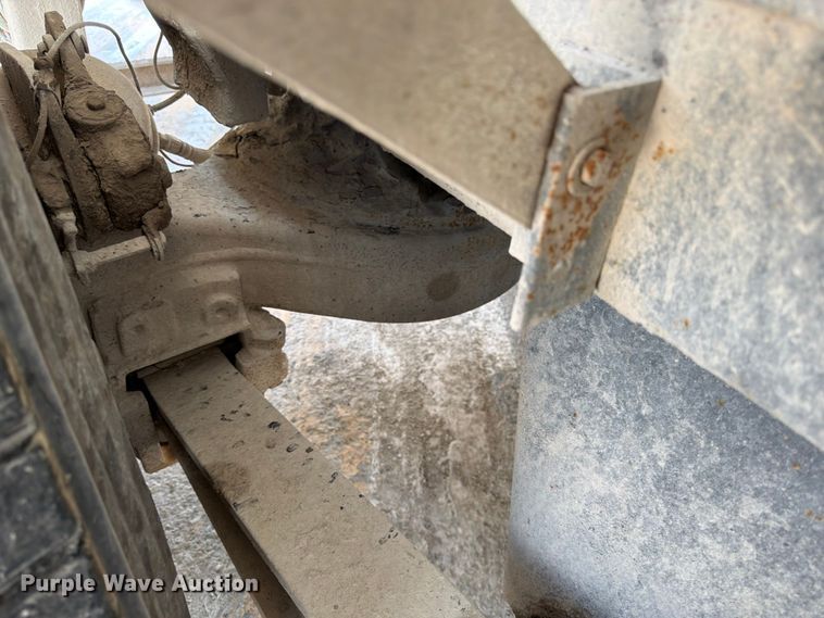 image for item DN6668 2006 Mack Granite CV713 ready mix truck