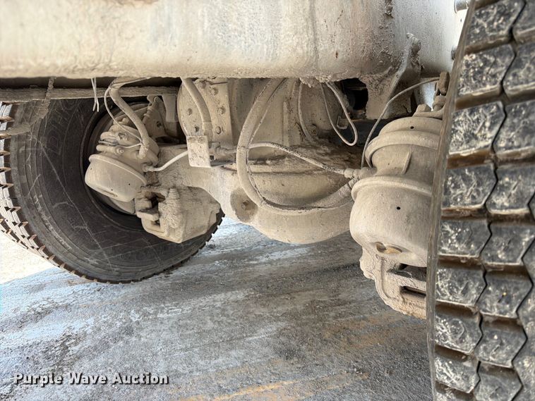 image for item DN6668 2006 Mack Granite CV713 ready mix truck