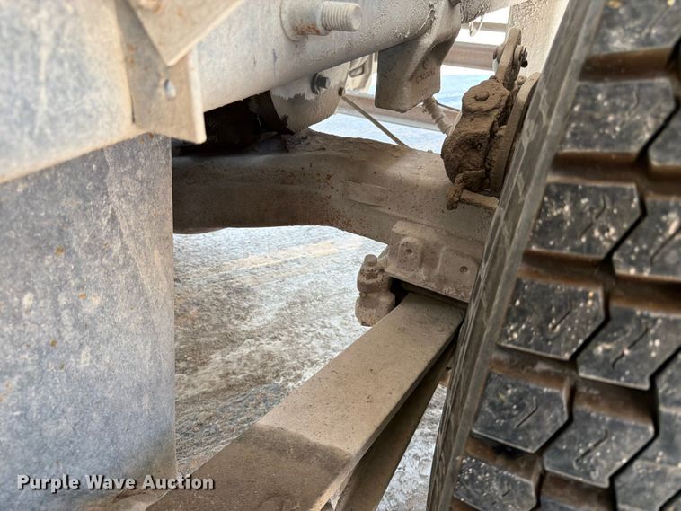 image for item DN6668 2006 Mack Granite CV713 ready mix truck
