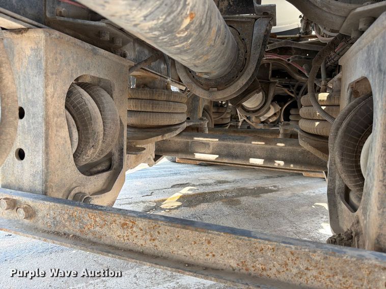 image for item DN6668 2006 Mack Granite CV713 ready mix truck