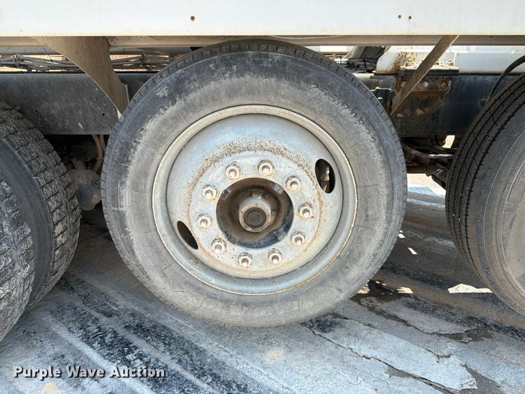 image for item DN6668 2006 Mack Granite CV713 ready mix truck