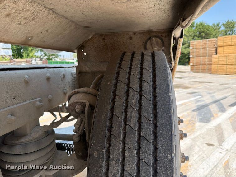 image for item DN6668 2006 Mack Granite CV713 ready mix truck