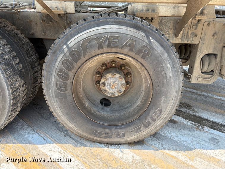 image for item DN6668 2006 Mack Granite CV713 ready mix truck