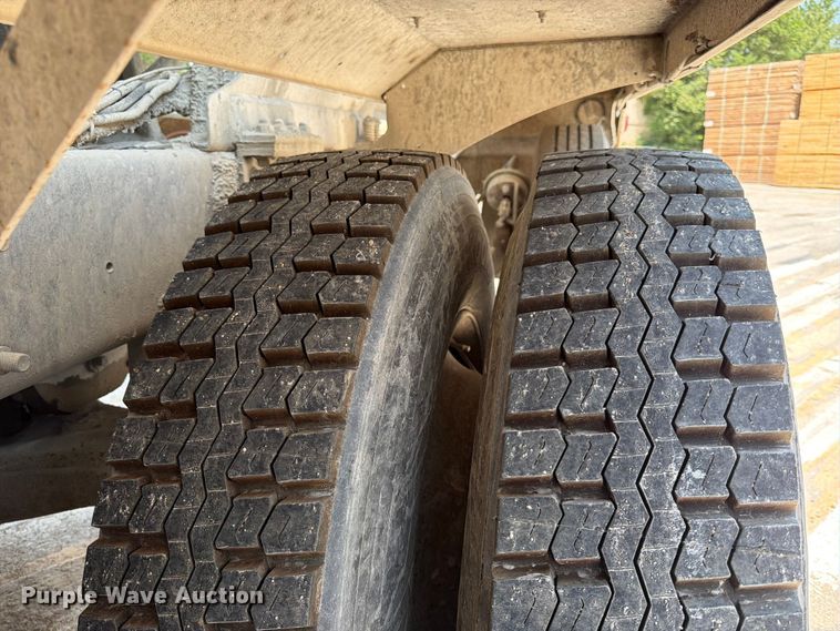 image for item DN6668 2006 Mack Granite CV713 ready mix truck