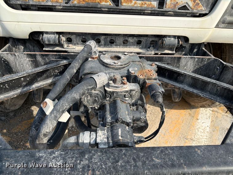 image for item DN6671 2004 Mack Granite CV713 ready mix truck