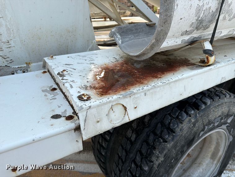 image for item DN6671 2004 Mack Granite CV713 ready mix truck