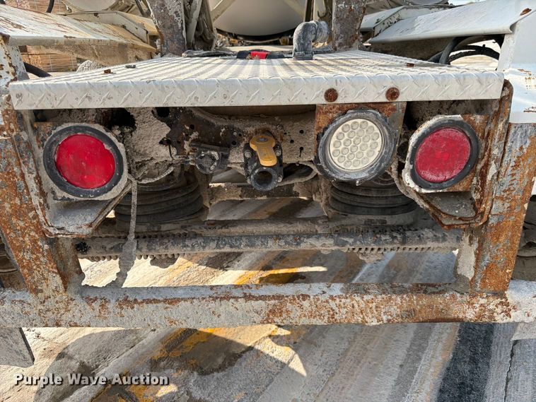 image for item DN6671 2004 Mack Granite CV713 ready mix truck