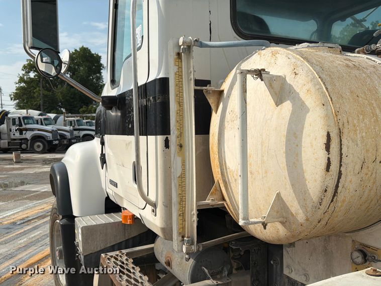image for item DN6671 2004 Mack Granite CV713 ready mix truck