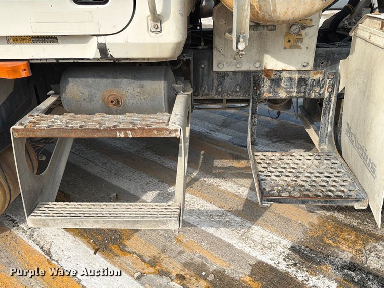 image for item DN6671 2004 Mack Granite CV713 ready mix truck