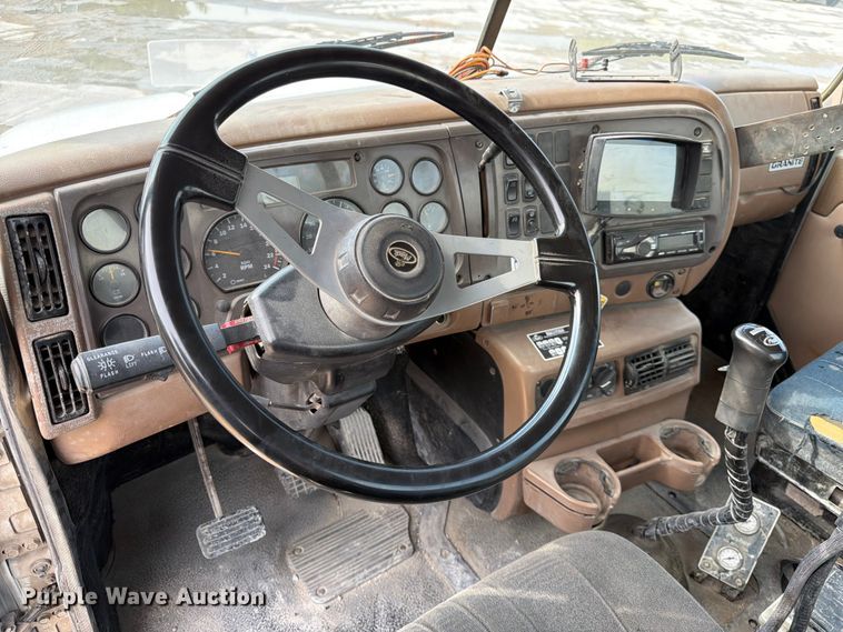 image for item DN6671 2004 Mack Granite CV713 ready mix truck