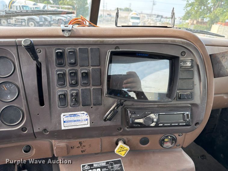 image for item DN6671 2004 Mack Granite CV713 ready mix truck