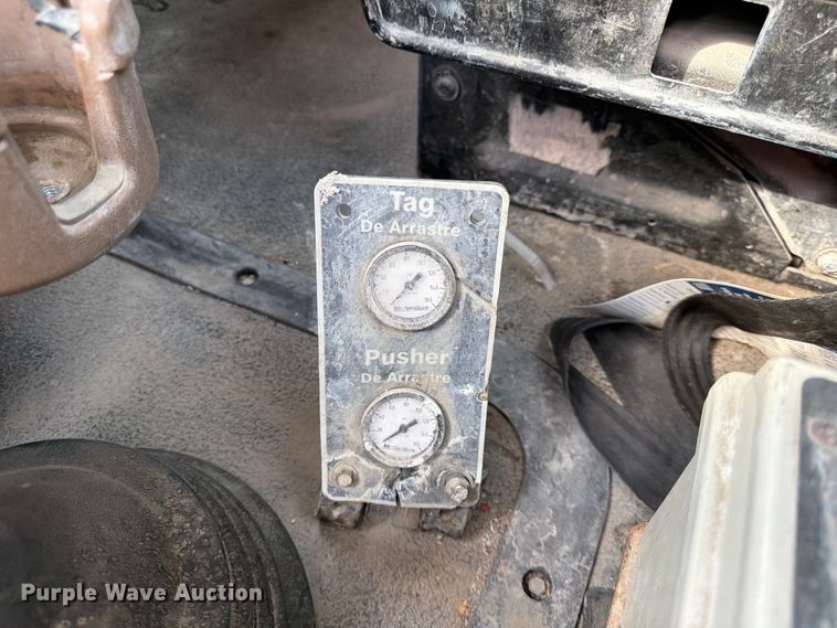 image for item DN6671 2004 Mack Granite CV713 ready mix truck