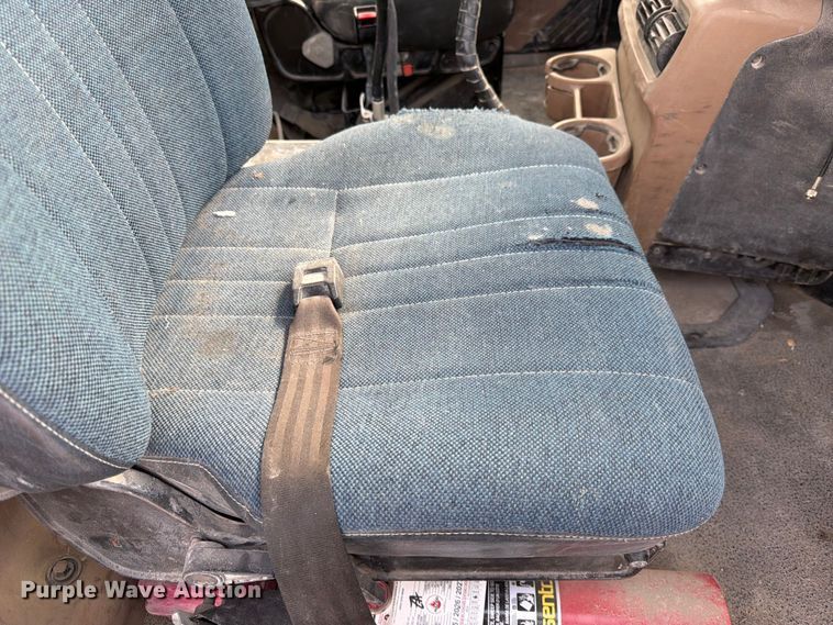 image for item DN6671 2004 Mack Granite CV713 ready mix truck