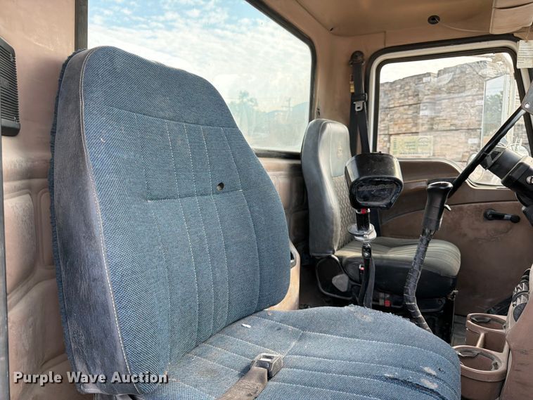 image for item DN6671 2004 Mack Granite CV713 ready mix truck