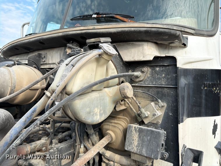 image for item DN6671 2004 Mack Granite CV713 ready mix truck