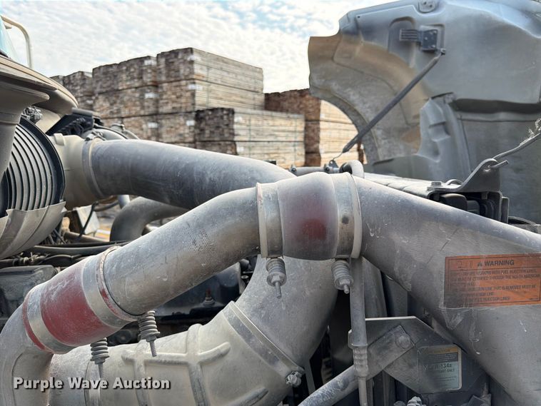 image for item DN6671 2004 Mack Granite CV713 ready mix truck
