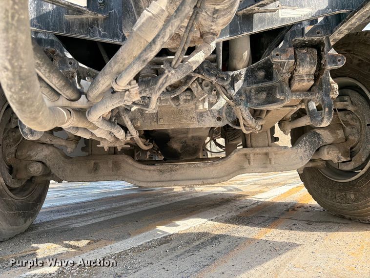 image for item DN6671 2004 Mack Granite CV713 ready mix truck