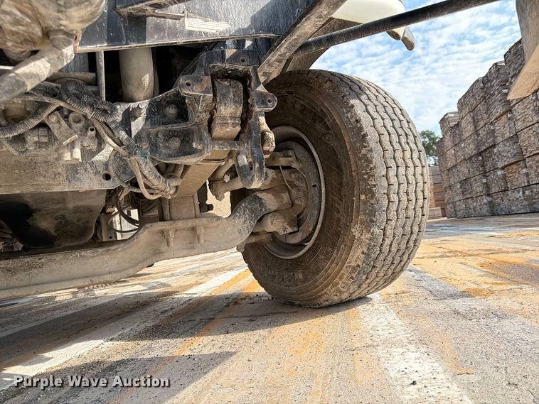 image for item DN6671 2004 Mack Granite CV713 ready mix truck