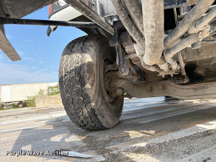image for item DN6671 2004 Mack Granite CV713 ready mix truck