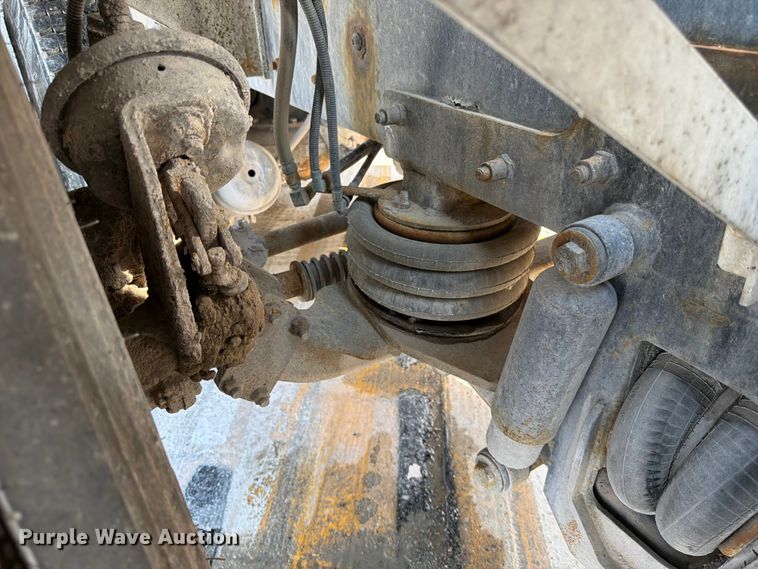 image for item DN6671 2004 Mack Granite CV713 ready mix truck