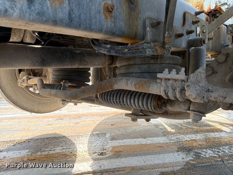 image for item DN6671 2004 Mack Granite CV713 ready mix truck