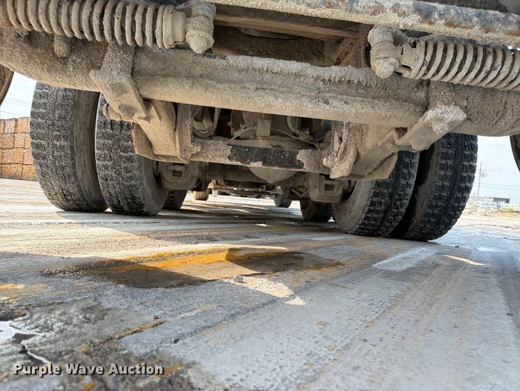 image for item DN6671 2004 Mack Granite CV713 ready mix truck