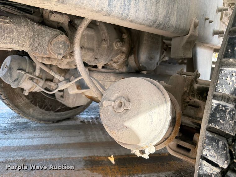 image for item DN6671 2004 Mack Granite CV713 ready mix truck