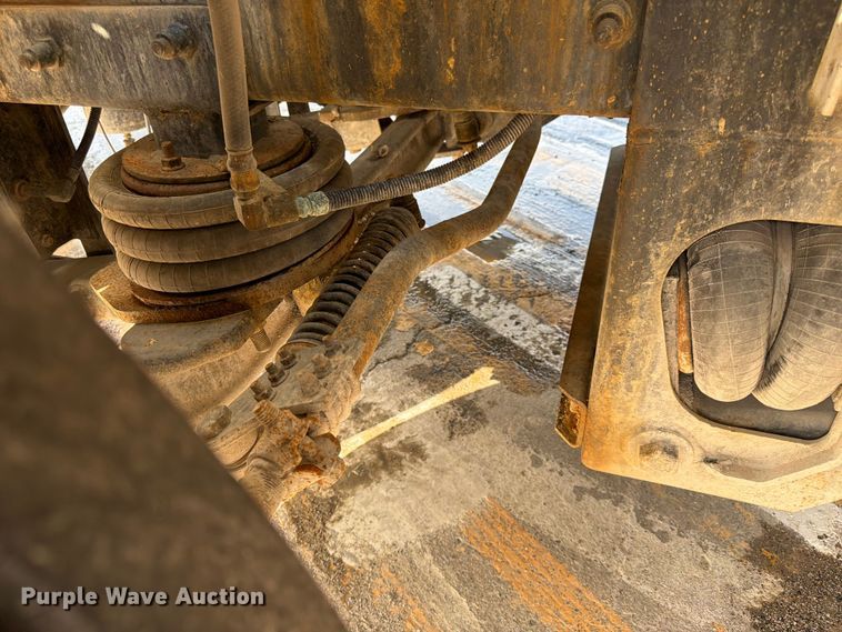 image for item DN6671 2004 Mack Granite CV713 ready mix truck