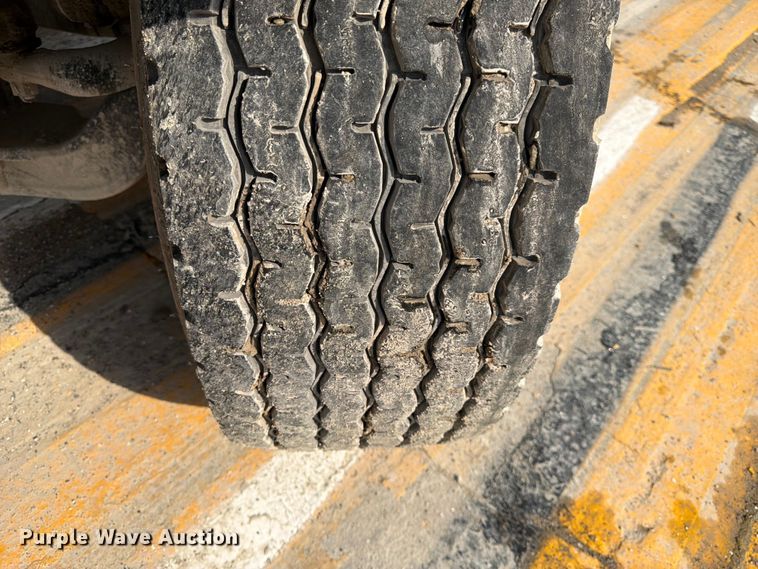 image for item DN6671 2004 Mack Granite CV713 ready mix truck