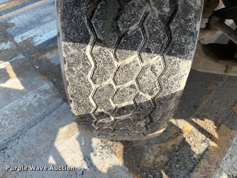 image for item DN6671 2004 Mack Granite CV713 ready mix truck