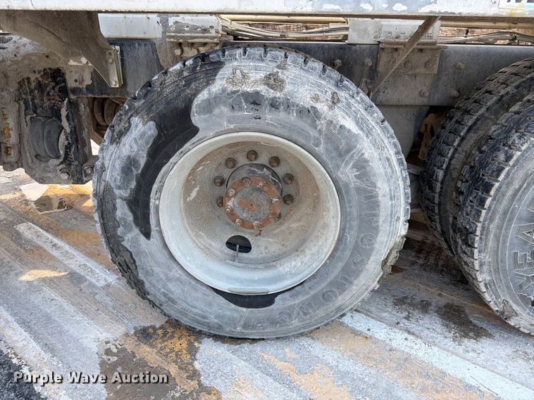 image for item DN6671 2004 Mack Granite CV713 ready mix truck