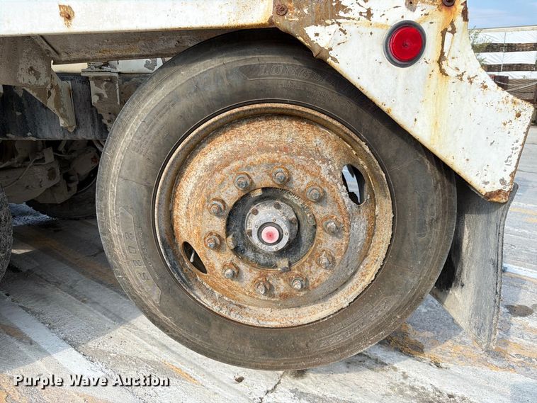 image for item DN6671 2004 Mack Granite CV713 ready mix truck