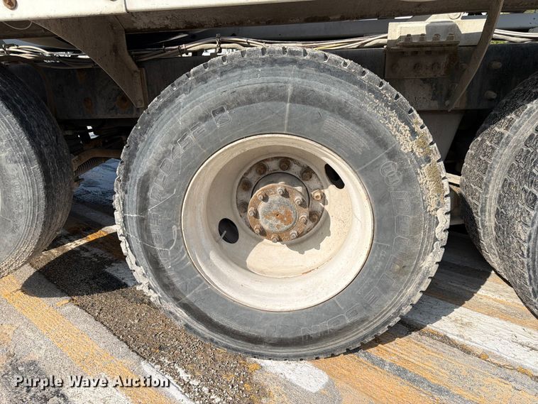 image for item DN6671 2004 Mack Granite CV713 ready mix truck