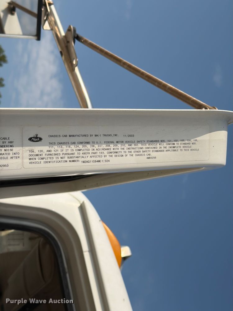 image for item DN6671 2004 Mack Granite CV713 ready mix truck