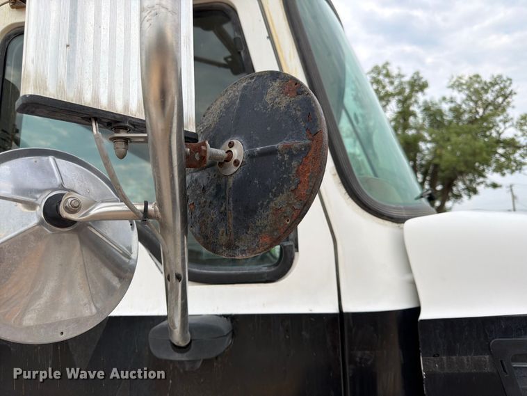 image for item DN6672 2006 Mack Granite CV713 ready mix truck