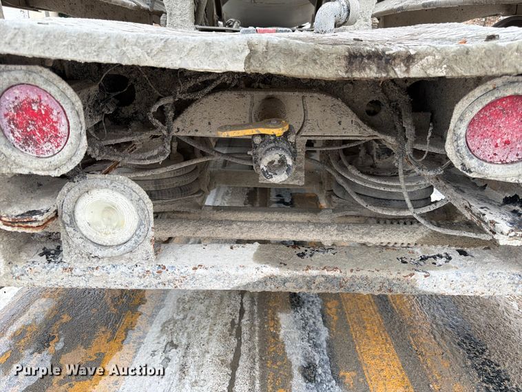 image for item DN6672 2006 Mack Granite CV713 ready mix truck