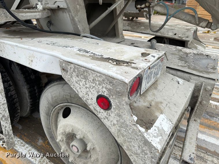 image for item DN6672 2006 Mack Granite CV713 ready mix truck