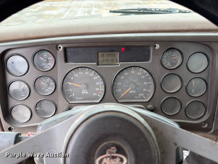 image for item DN6672 2006 Mack Granite CV713 ready mix truck