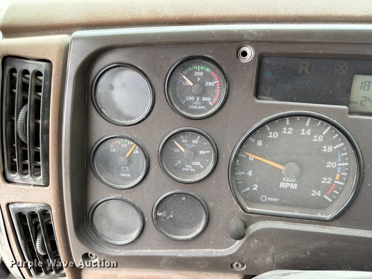image for item DN6672 2006 Mack Granite CV713 ready mix truck