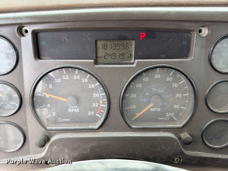 image for item DN6672 2006 Mack Granite CV713 ready mix truck