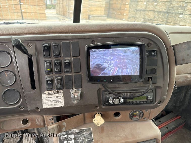 image for item DN6672 2006 Mack Granite CV713 ready mix truck