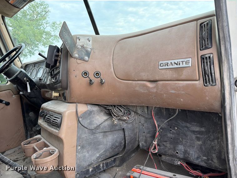 image for item DN6672 2006 Mack Granite CV713 ready mix truck