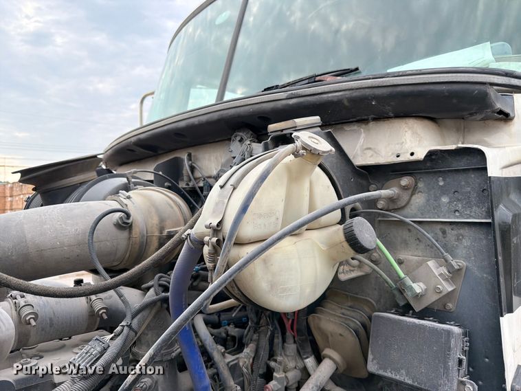 image for item DN6672 2006 Mack Granite CV713 ready mix truck