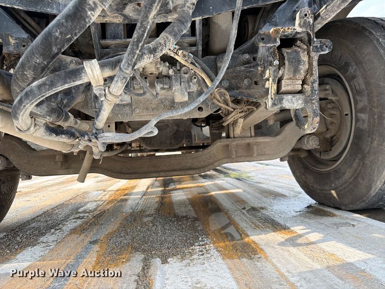image for item DN6672 2006 Mack Granite CV713 ready mix truck
